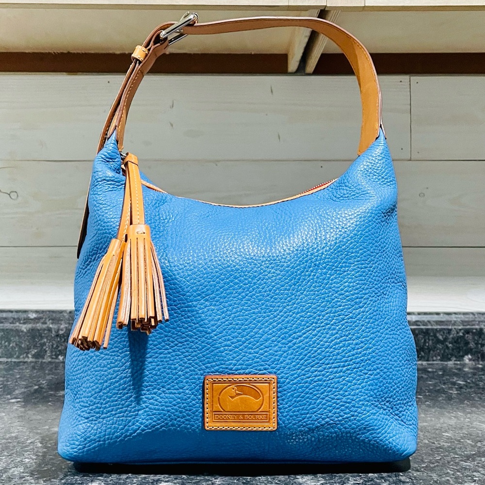 NWOT Dooney & Bourke Lg Paige Sac